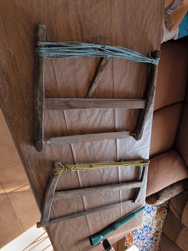 Sierra carpintero antigua - herramienta