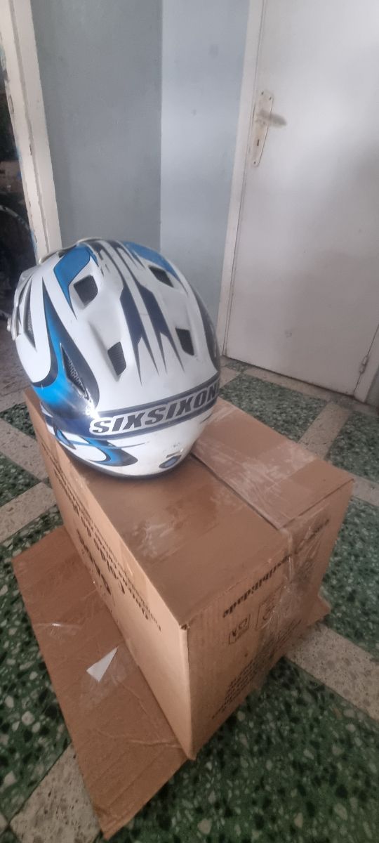 Casco bici integral talla M en perfecto estado 