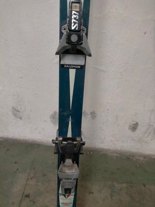 Skis Attenhofer Sprint-747 y Rossignol 