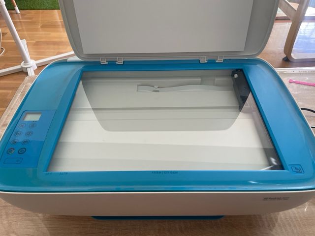 Impresora HP DeskJet 3637 - Azul y Blanca