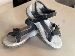 Sandalias Quechua niño gris-negro