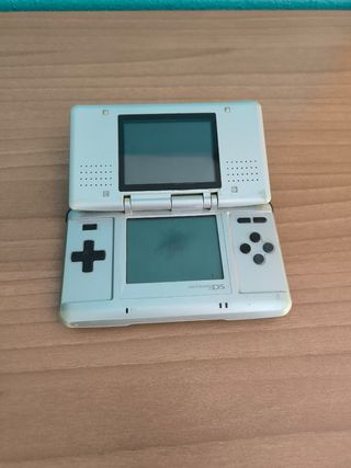 Nintendo DS Plata - Consola Portátil