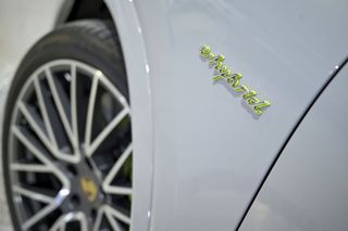 Porsche Cayenne   Turbo S EHybrid 