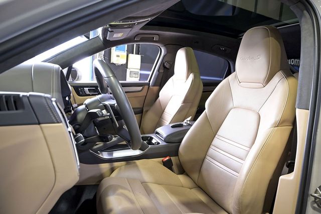 Porsche Cayenne   Turbo S EHybrid 