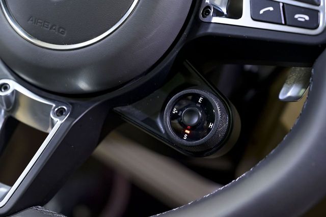 Porsche Cayenne   Turbo S EHybrid 