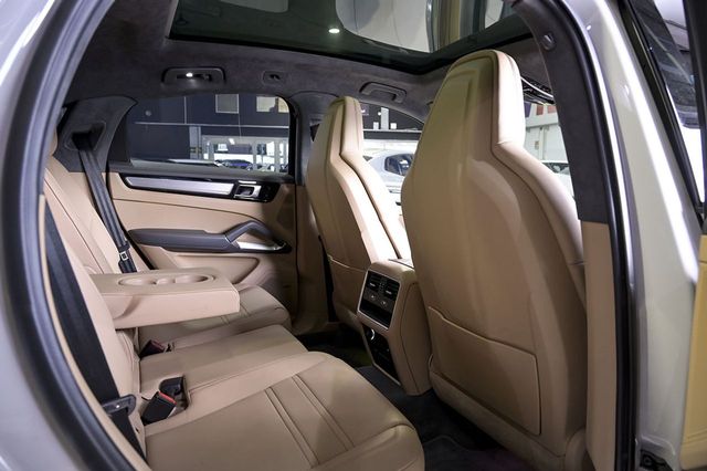 Porsche Cayenne   Turbo S EHybrid 
