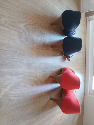 Zapatos nuevos
 Atmosphere rojos y negros