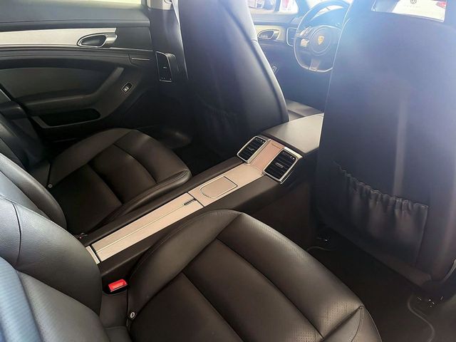Porsche Panamera   3.0 Diesel 300cv 