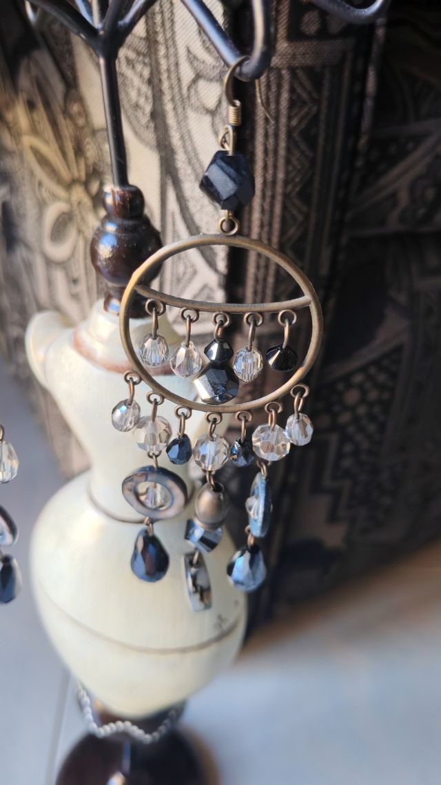 Orecchini pendenti neri e argento