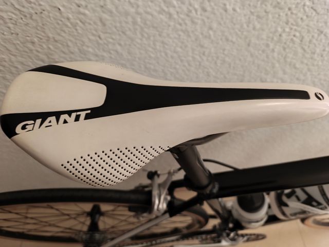 Bicicleta carretera Giant Defy comprada nueva