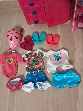 Nancy: Muñeca, cama, armario y ropa