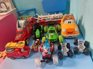 Lote de coches de juguete