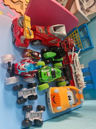 Lote de coches de juguete