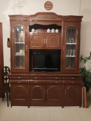 Mueble salón madera - vitrina