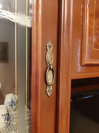 Mueble salón madera - vitrina