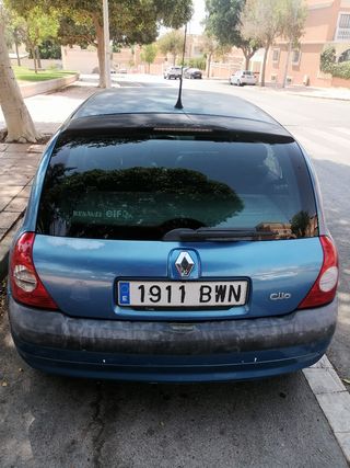 Renault Clio 2002, coche de segunda mano cuidado 