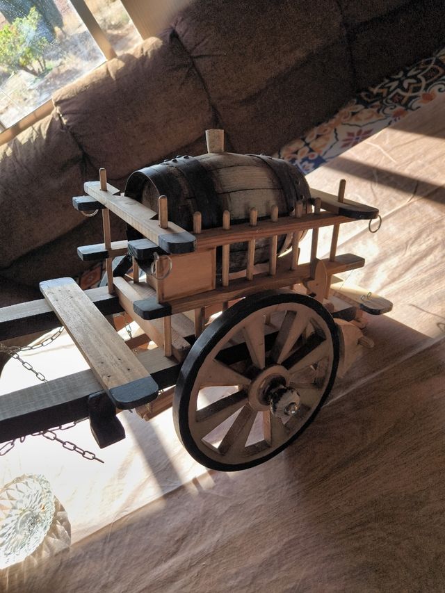 Carro de madera antiguo