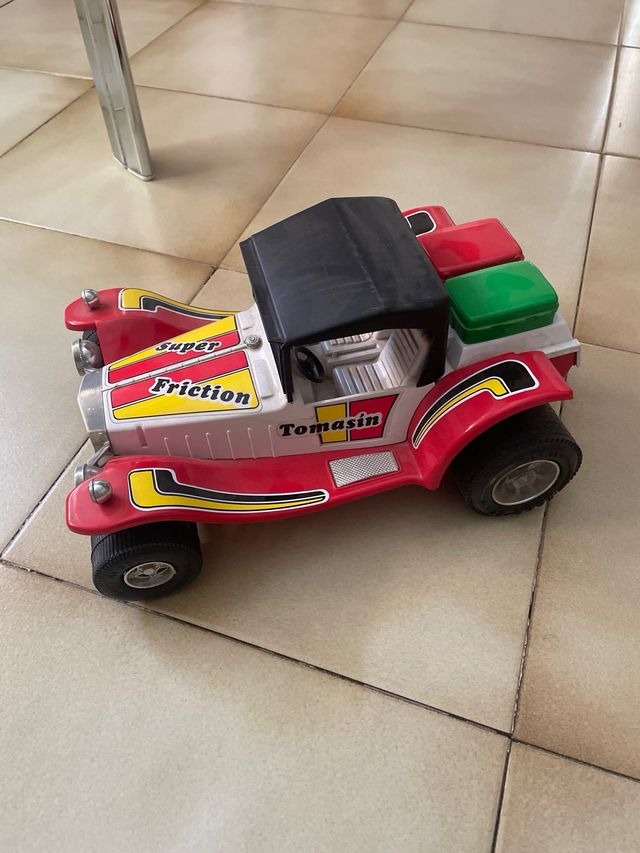 Coche fricción antiguo