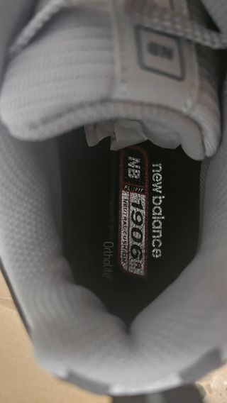 Zapatillas New Balance 1906R - Gris/Negro