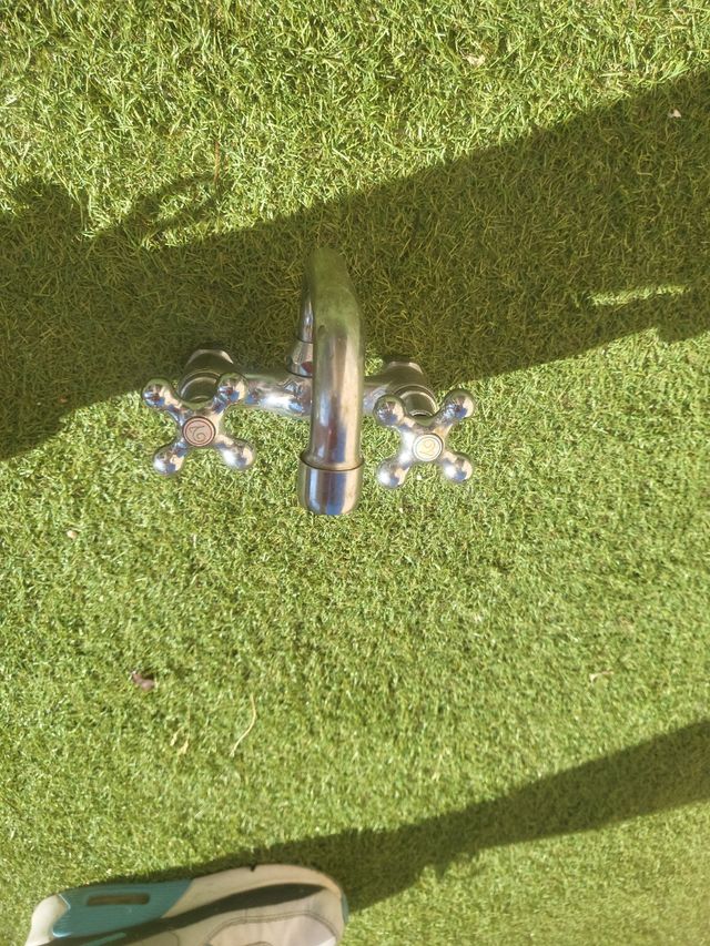 Grifo Baño/Cocina Metálico
