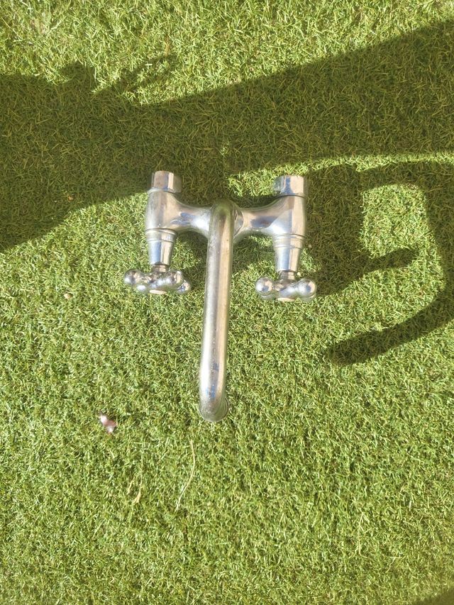 Grifo Baño/Cocina Metálico