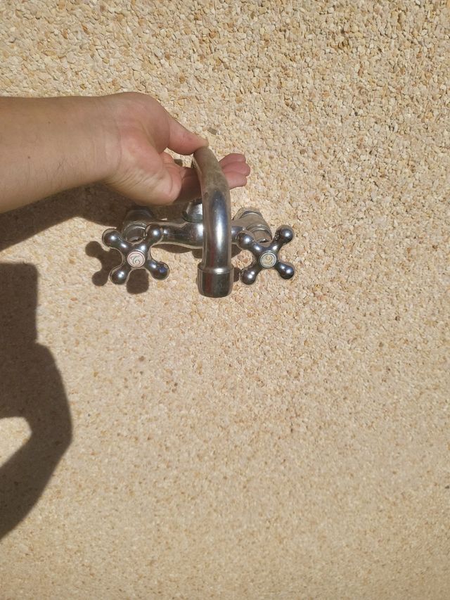 Grifo Baño/Cocina Metálico