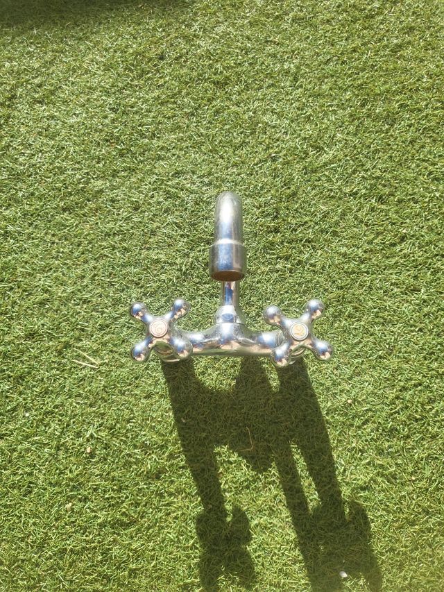 Grifo Baño/Cocina Metálico