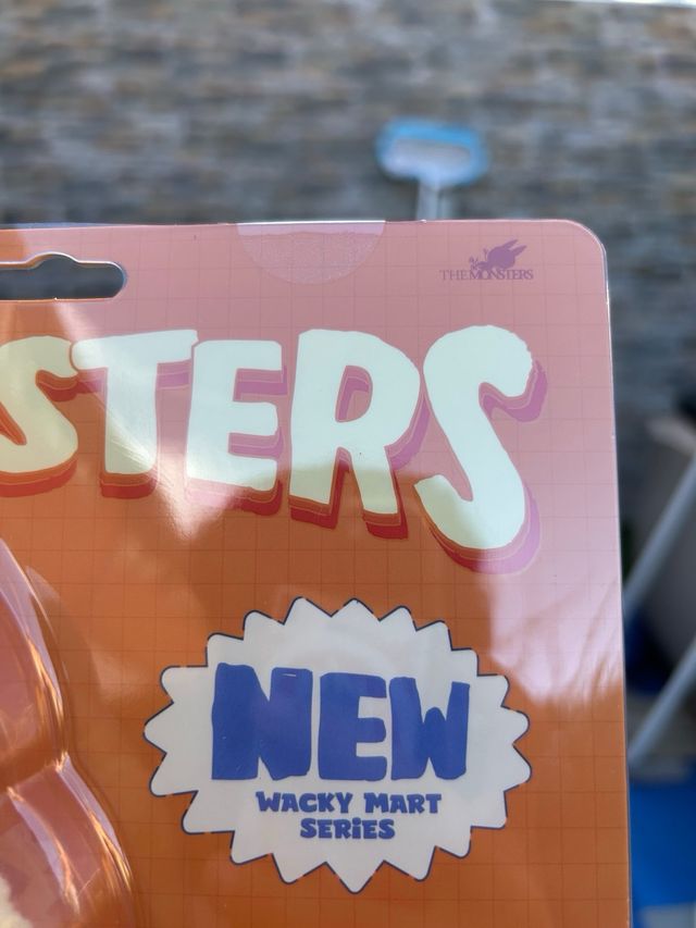 labubu Wacky Mart earphone case gamba