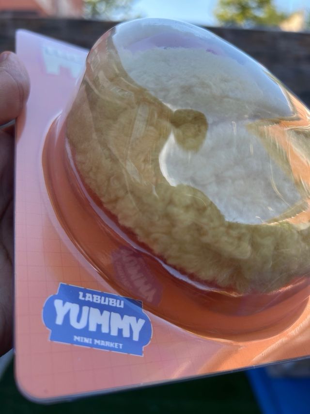 labubu Wacky Mart earphone case gamba