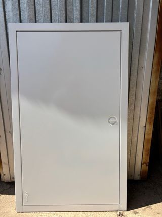 Puerta armario suelo radiante