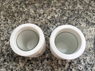 2 portacandele in ceramica bianca
