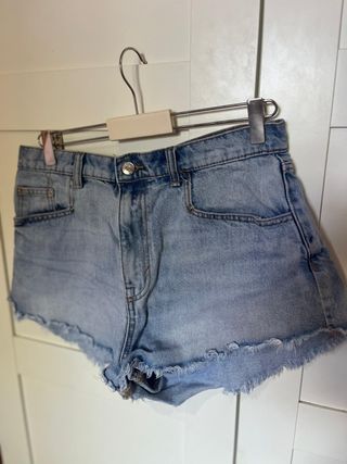 Shorts vaqueros Pull & Bear - Talla L