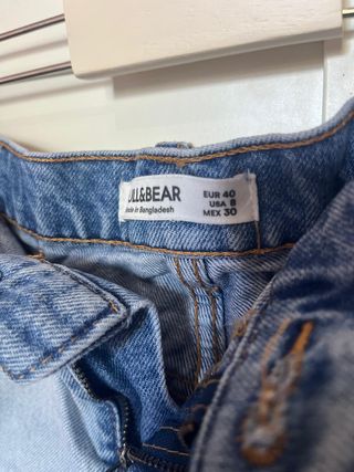 Shorts vaqueros Pull & Bear - Talla L
