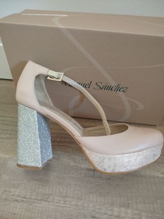 Zapatos novia Manuel Sánchez rosa claro