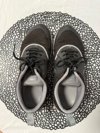 Tenis Nike Air Max Thea - negros