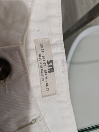 Pantalón cargo blanco Stradivarius