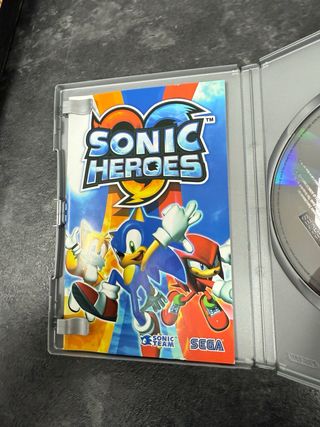 Sonic Heroes - PS2 (PlayStation 2)