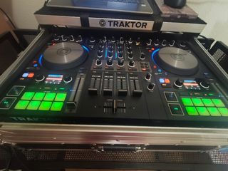 Traktor Kontrol S4 MK3 DJ