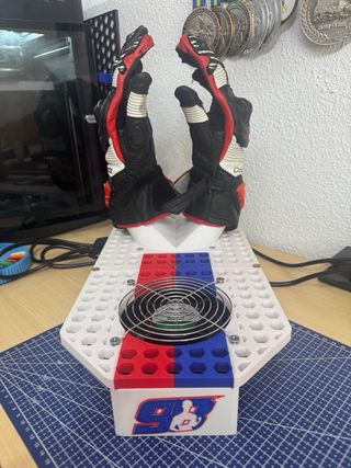 Secador casco y guantes 3D · 2 ventiladores 120mm 