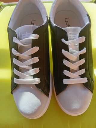 Zapatillas LPB blancas y negras nº 40