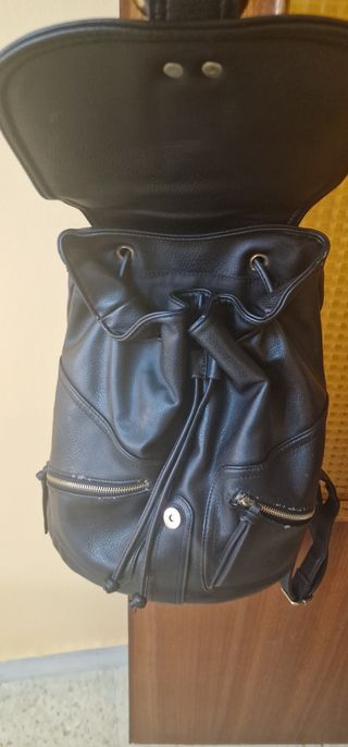 Mochila negra - Bolso bandolera