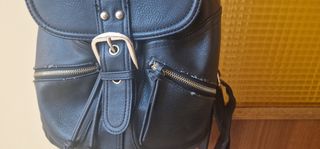 Mochila negra - Bolso bandolera