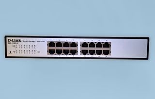 Switch D-Link DES-1100-16 16 puertos