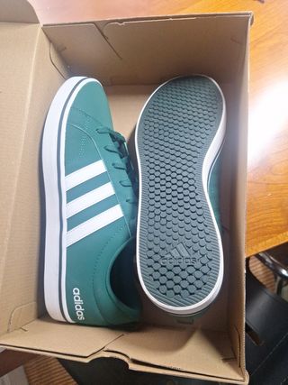 Zapatillas Adidas nuevas número 44