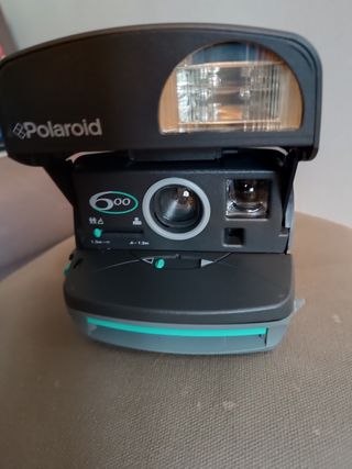Polaroid 600: Macchina fotografica istantanea