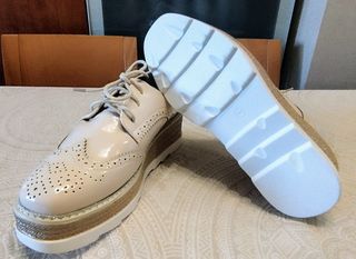 Zapatos plataforma charol beige