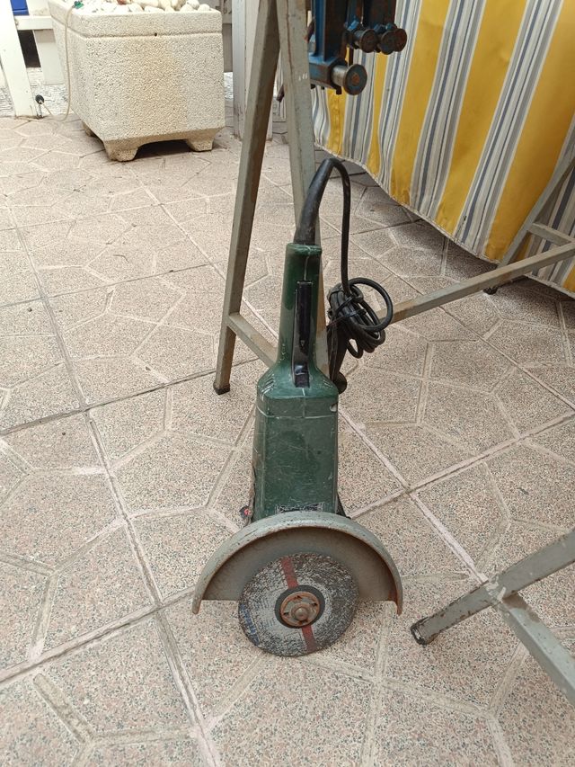 Amoladora Bosch PWS 8-230