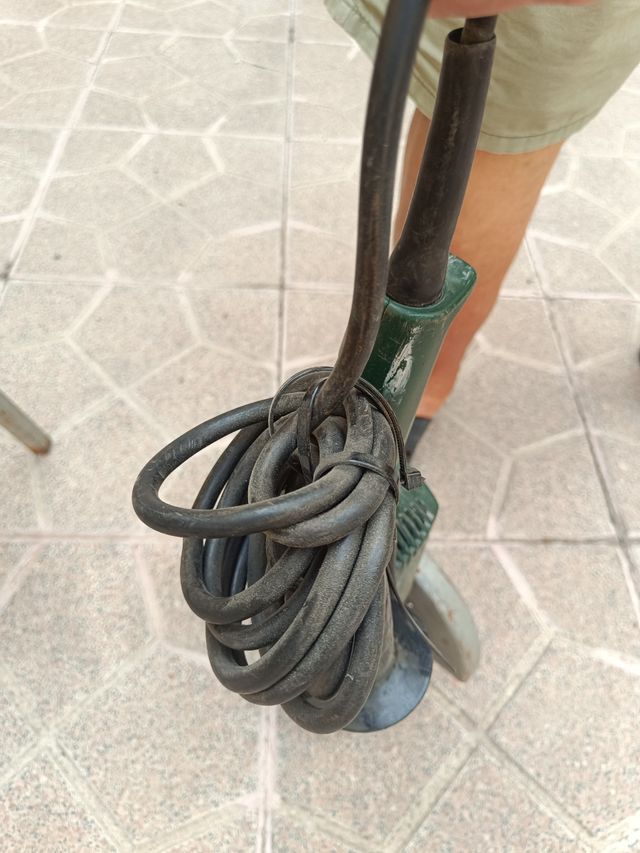 Amoladora Bosch PWS 8-230