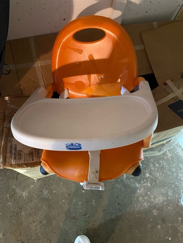 Seggiolone Chicco portatile arancione