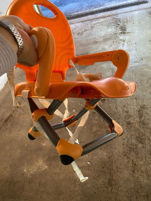 Seggiolone Chicco portatile arancione